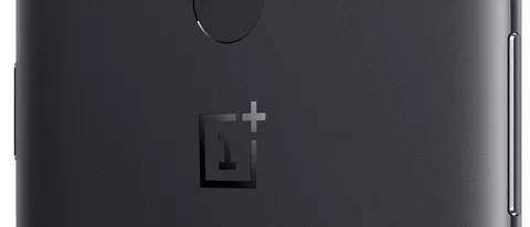 OnePlus: sospesi i pagamenti con carta di credito