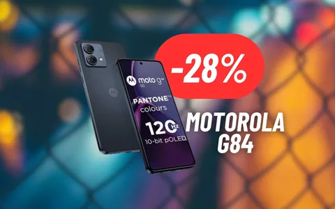 CALA A PICCO il prezzo del Motorola G84: OFFERTISSIMA con sconto del 28% su Amazon