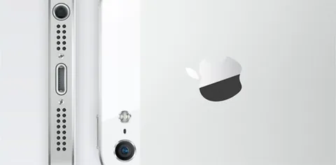 iPhone 5S rinviato a settembre, iPhone 6 al 2014