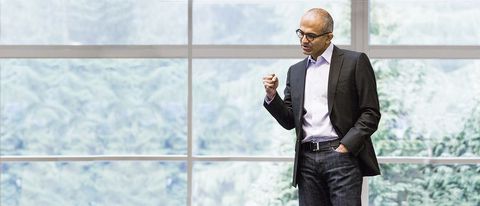 Microsoft vola e Satya Nadella riceve un aumento