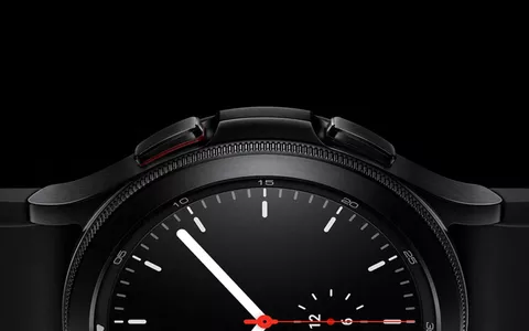 Samsung Galaxy Watch4 Classic (46mm) al MINIMO STORICO su Amazon