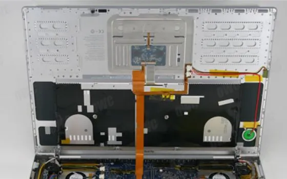 Dentro MacBook Pro: l'hanno già smontato