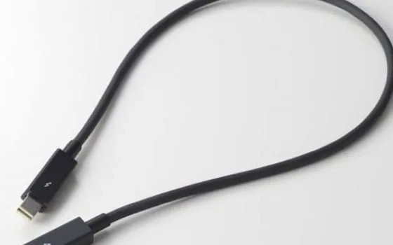 Arrivano i primi cavi Thunderbolt in fibra ottica