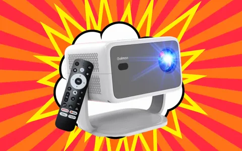 Mini proiettore 4K: lo paghi la metà con il maxi coupon sconto di Amazon