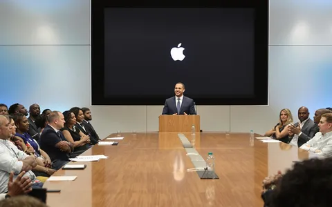 Apple conferma il suo impegno per la diversità durante l'assemblea degli azionisti