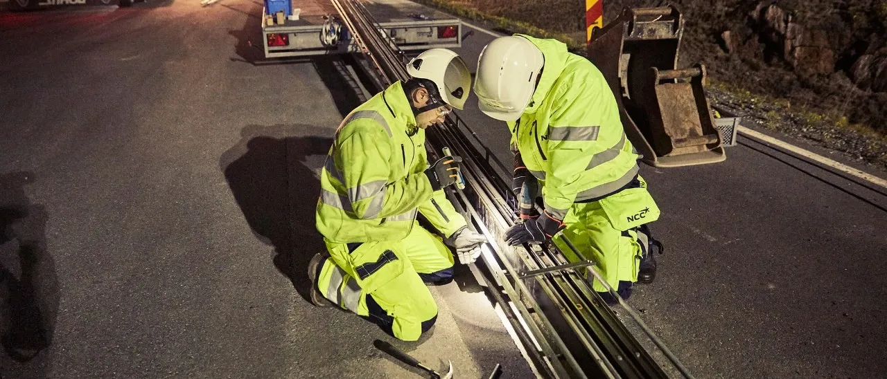 In Svezia la prima strada che ricarica le auto