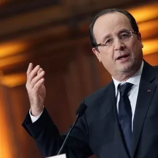 Hollande promette: 20 miliardi per il broadband