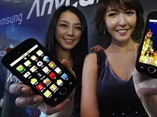 Samsung SHW-M100s con Android 2.1: continua la luna di miele tra Samsung e Google