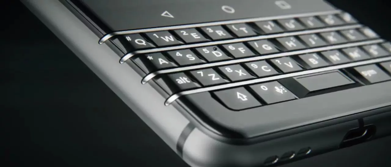 BlackBerry Mercury, smartphone con tastiera fisica
