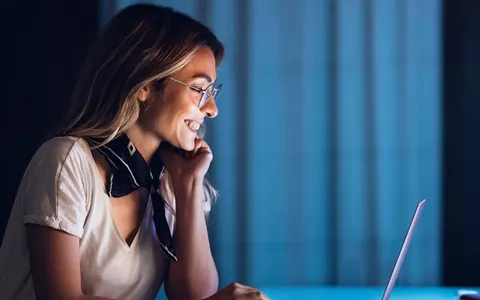 ASUS Vivobook S15 OLED, il PC perfetto per studiare, prezzo WOW su Amazon