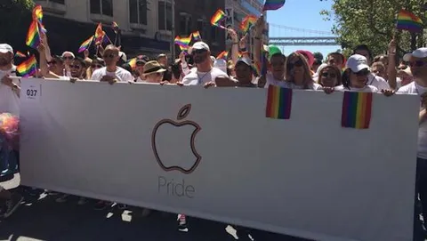 GayPride 2014, Tim Cook e Apple alla parata di San Francisco
