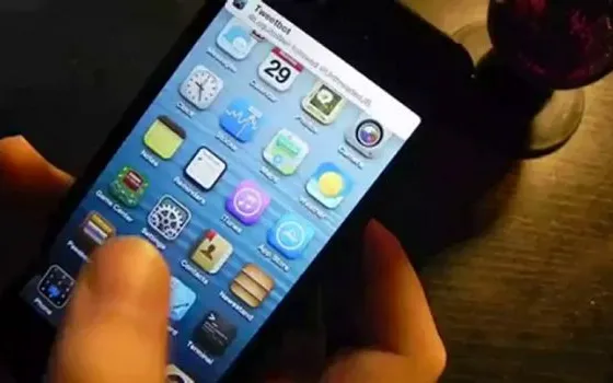 iPad 5 e iPhone 5C parzialmente assemblati appaiono in video