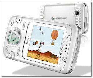 Sony Ericsson F305: concepito per il game