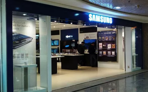 Samsung Store prende fuoco alla vigilia del lancio del Galaxy S8