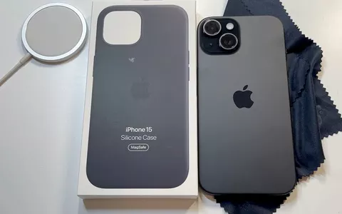 iPhone 15 a PREZZO LIQUIDAZIONE su eBay: a 895€ è da COMPRARE SUBITO