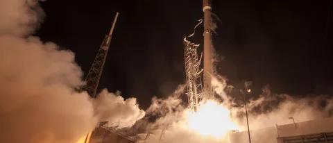 SpaceX, a breve il lancio di 60 satelliti Starlink