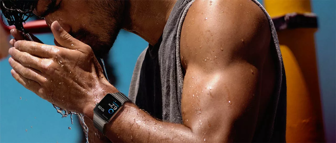 Tim Cook: Apple Watch anche in doccia