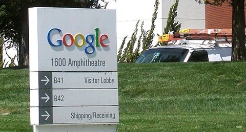 Google, altri tagli tra i servizi
