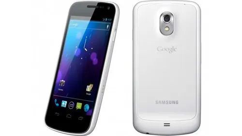 Samsung Galaxy Nexus bianco arriva in UK