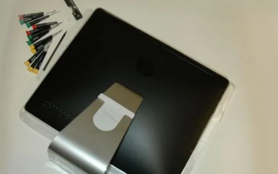 Nuovi iMac a nudo