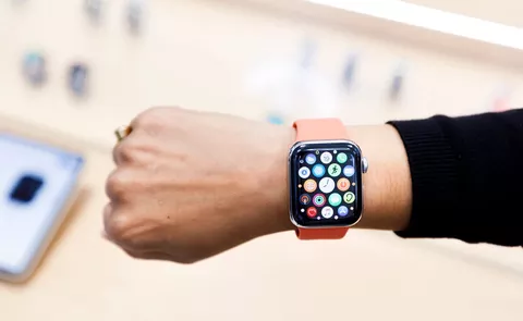 Controllare Apple Watch coi gesti delle mani