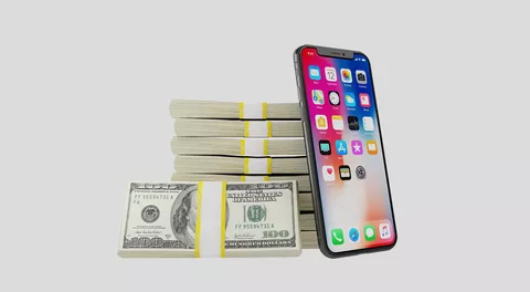 Il vero prezzo di iPhone: oltre 100.000€ in una vita intera