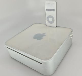 Il prototipo di Mac mini con Dock per iPod