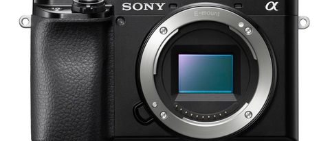 Sony lancia le nuove mirrorless APS-C