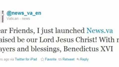 Anche il Papa twitta con l'iPad!