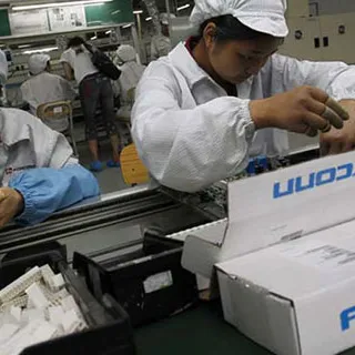 iPhone 5S: Foxconn assume 90.000 operai