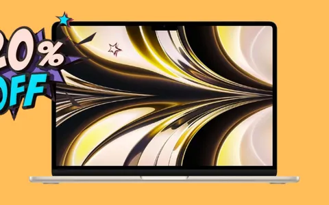 Apple MacBook Air 2022 a 250€ in meno: occasione da non perdere