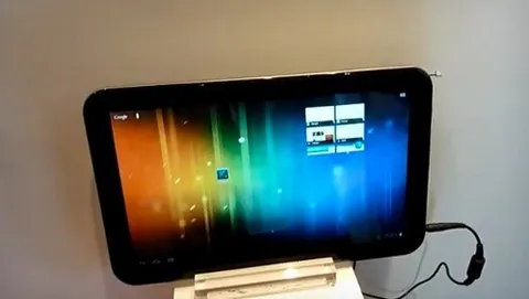 Toshiba AT330, tablet Android 4.0 ICS da 13,3 pollici