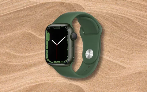 Apple Watch Series 7: sconto BLACK FRIDAY 14%