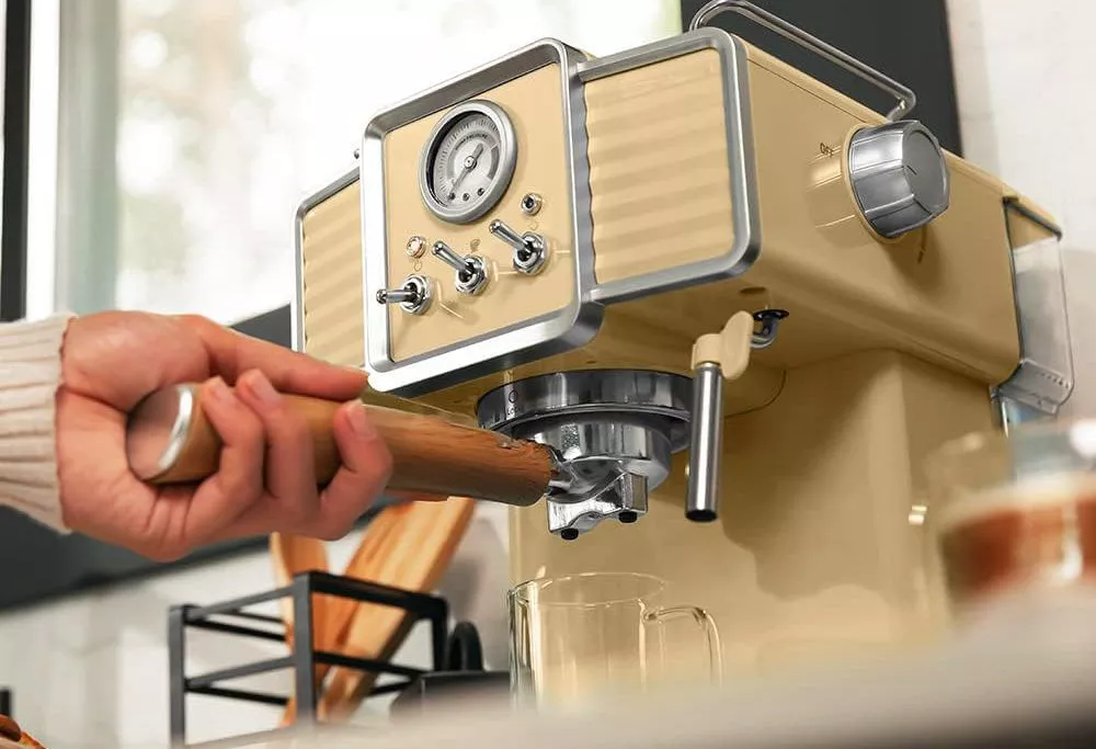 Caffè effetto VINTAGE con la macchina Cecotec Express Power Espresso 20  (69€) - Webnews