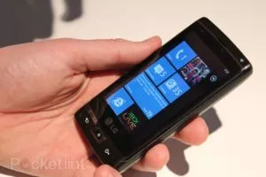 Prime immagini dell'LG Panther con Windows Phone 7