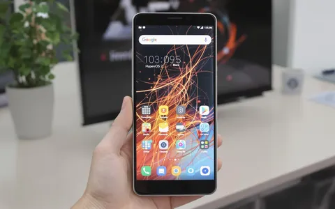 Xiaomi: con HyperOS 2 cambia tutto, nuova politica di aggiornamenti mensili