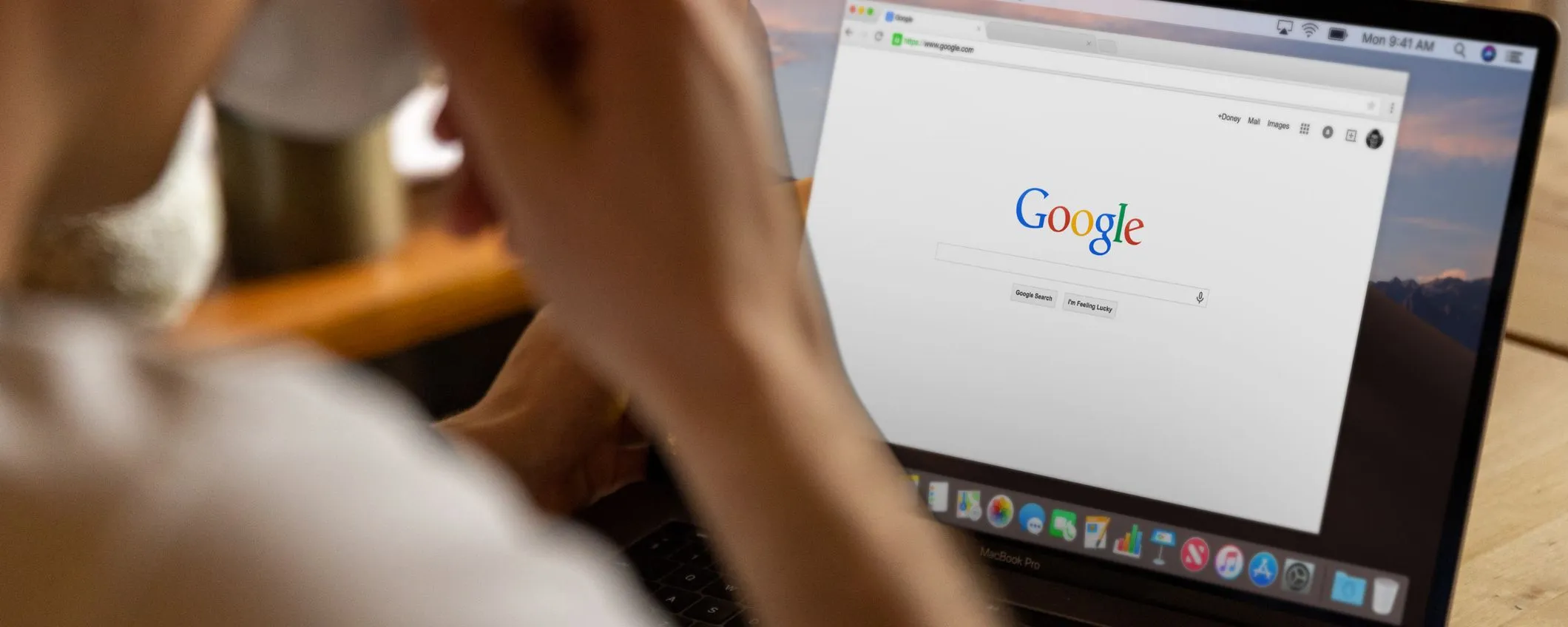 Apple difende Google: 