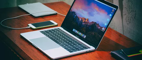 Apple: schermi nel trackpad dei MacBook Pro