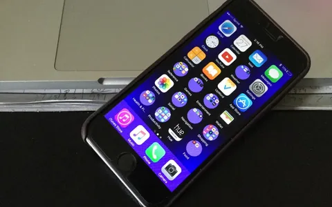 iOS 9.3, un trucco per avere cartelle icona rotonde (senza Jailbreak)