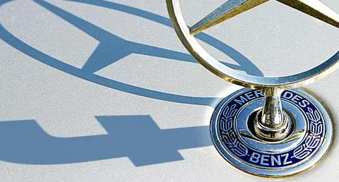 CES 2012: Mercedes-Benz porta Facebook a bordo