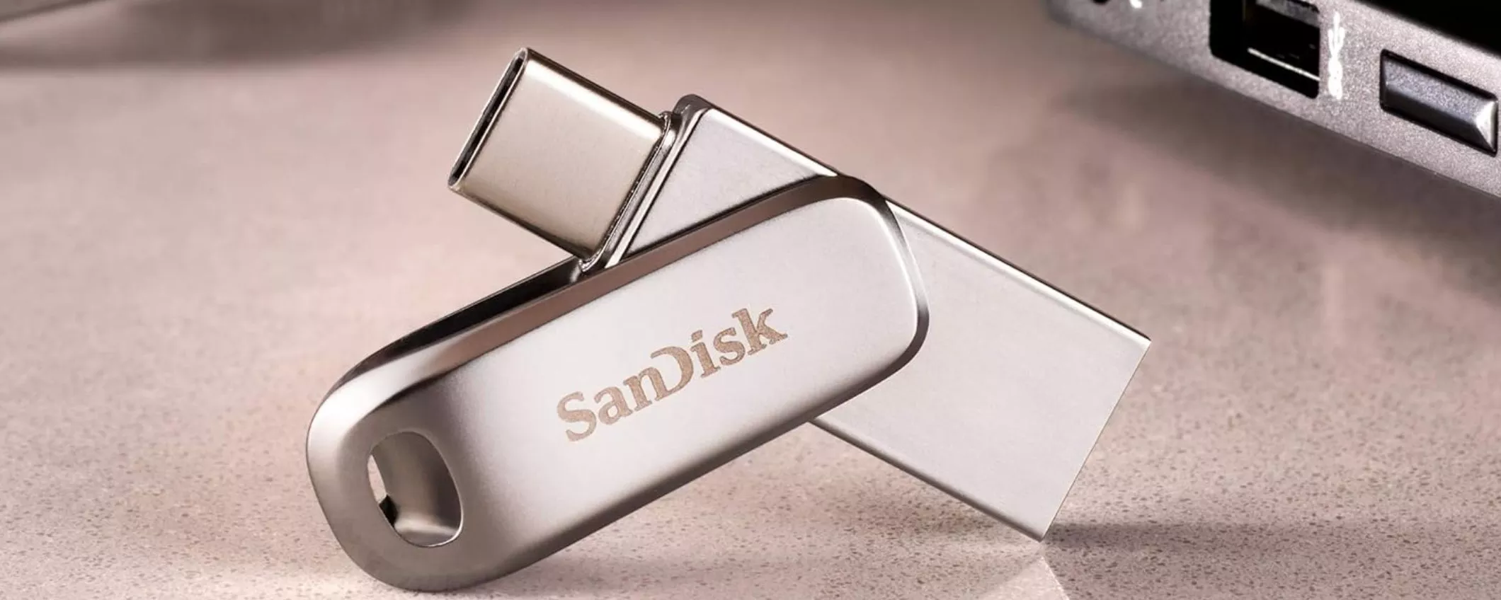 Questa chiavetta dual-USB da 128GB di SanDisk costa solo 12€ su Amazon