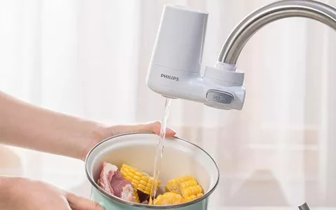 ADDIO BATTERI: Filtro per acqua Philips costa solo 26€ e ti cambia la vita!