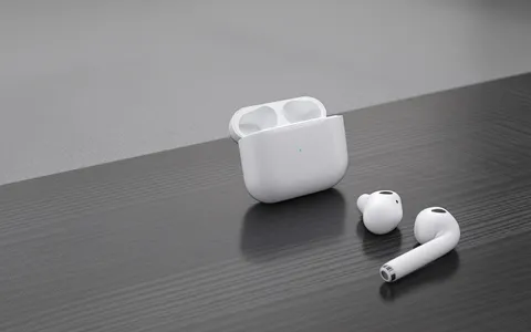 AirPods Pro 3: Apple rivoluzionerà il benessere con sensori salute e nuovo design