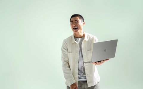 Elegante, mobile e potente: il Surface Laptop Go 2 è una BOMBA, anche nel prezzo