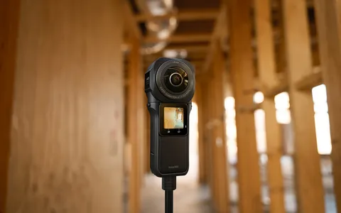 Ufficiale, ecco la Insta360 One RS 1 inch 360: costruita per seguirti ovunque tu vada