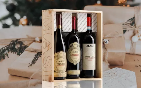 Confezione da tre vini ESCLUSIVI: il regalo raffinato da mettere in tavola è in SUPER OFFERTA