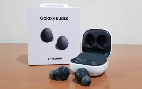 Samsung Galaxy Buds2: come gli Apple AirPods ma ad un PREZZO BOMBA!