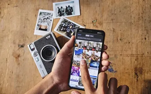Fujifilm Instax Mini Evo: la macchina istantanea ibrida, finalmente in offerta