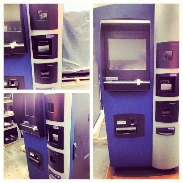 Lo sportello automatico per depositate e prelevare denaro usando un wallet Bitcoin.