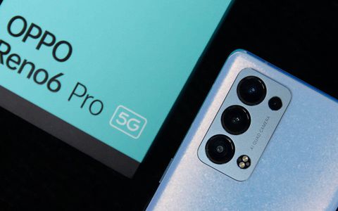 OPPO Reno6 5G Pro, offerta BOMBA su Amazon: 400€ di sconto e metà prezzo